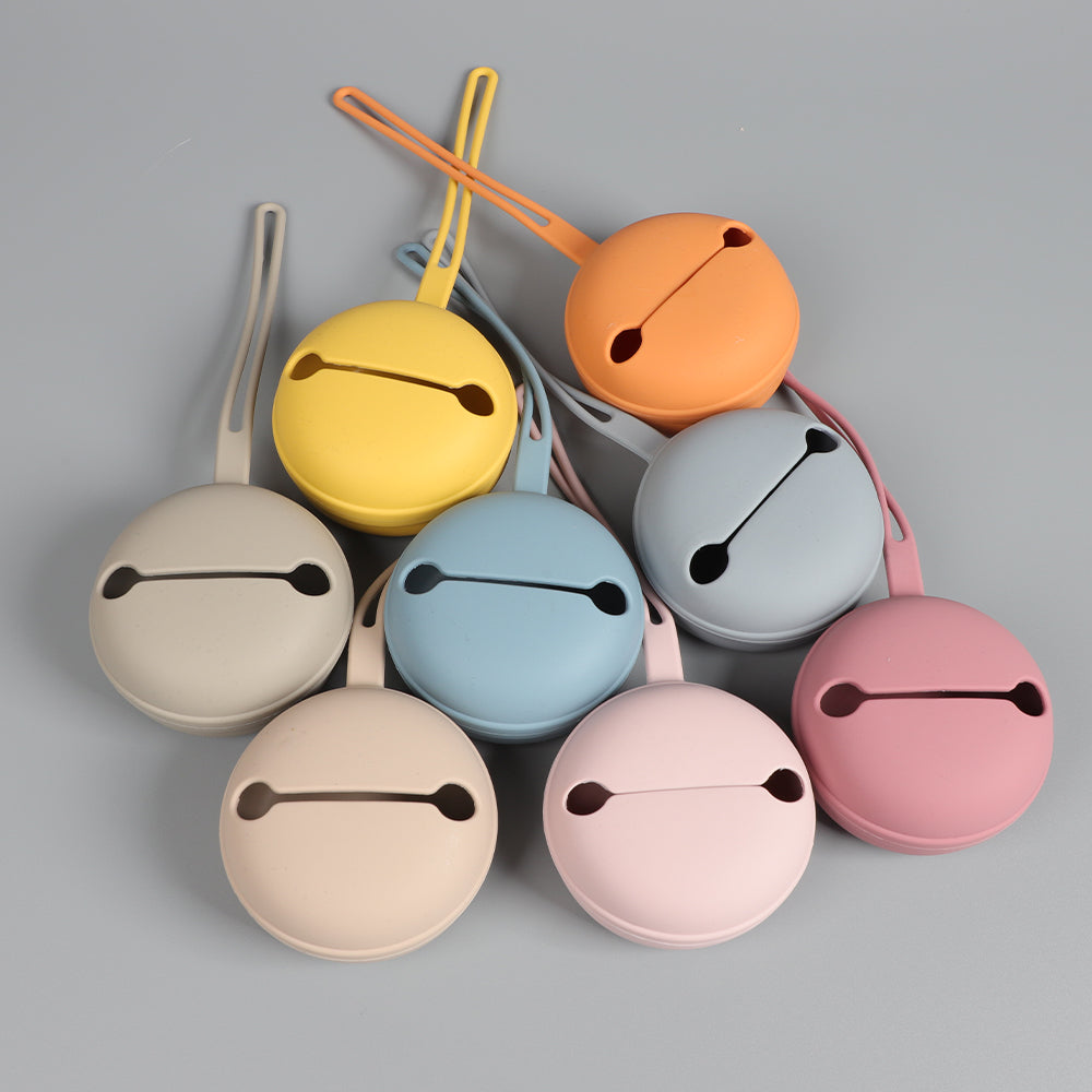 Silicone Pacifier Holder Case – On-the-Go Storage for Busy Parents