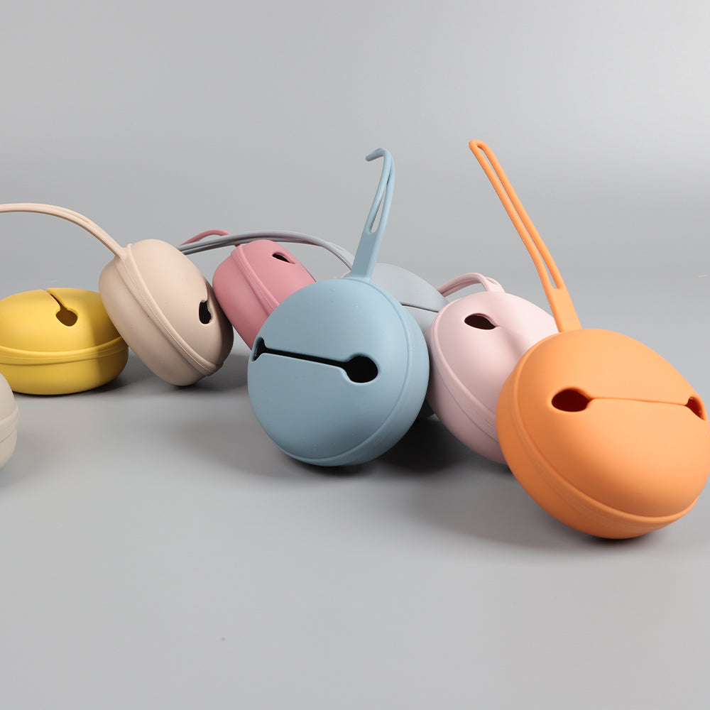 Silicone Pacifier Holder Case – On-the-Go Storage for Busy Parents